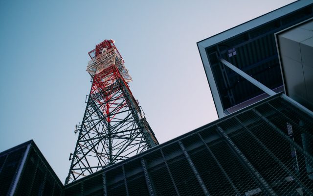 5G acasă vs fibră: ce alegi pentru internet