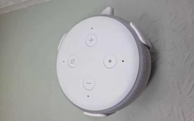 Alexa vs Google Assistant vs Siri: care e mai bun