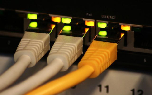 Cum funcționează internetul: ghid pe înțelesul tuturor