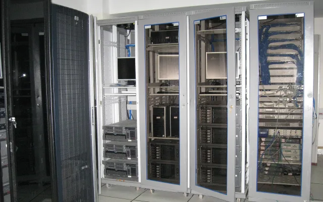 Hardware și inovație: Cum se construiește un business tech de succes prin cod și răbdare