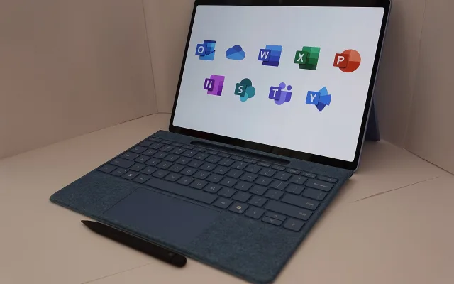 Microsoft Office 2024 vs Microsoft 365: Ce alegi pentru PC-ul tău în 2026