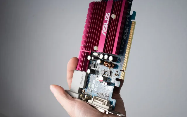 Placa video pentru gaming 1080p: ghid de alegere în 2026