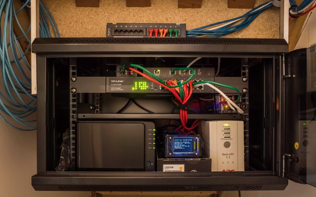 Sistem mesh: acoperire Wi-Fi perfectă în toată casa